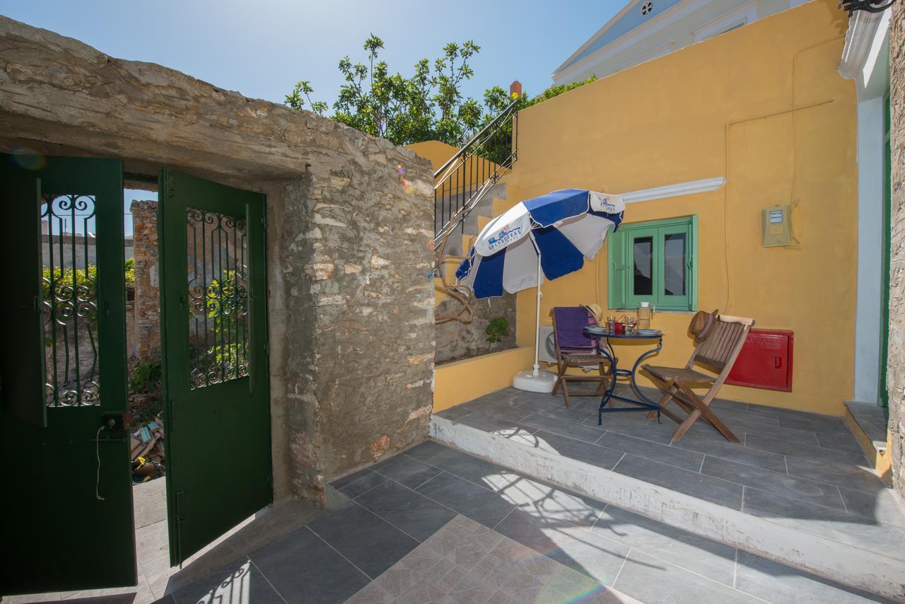 Kyklameno Apartment Symi Exteriör bild