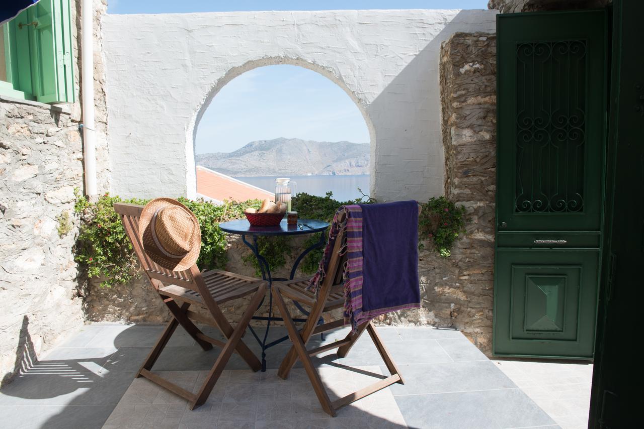 Kyklameno Apartment Symi Exteriör bild